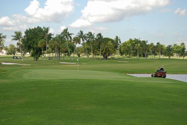 Golf Course Maintenance in Lima